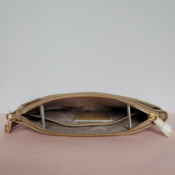 MICHAEL KORS Jet Set Charm Signature Logo Wristlet/Pouch- Camel Multi⭐ - Picture 13 of 16